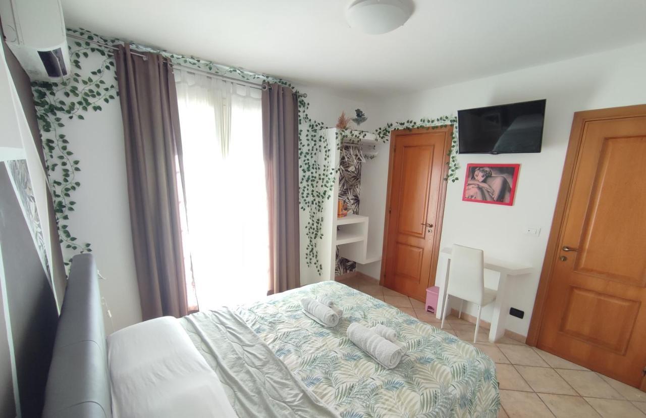 Casa Vacanze Isolotto Isola delle Femmine Exteriör bild