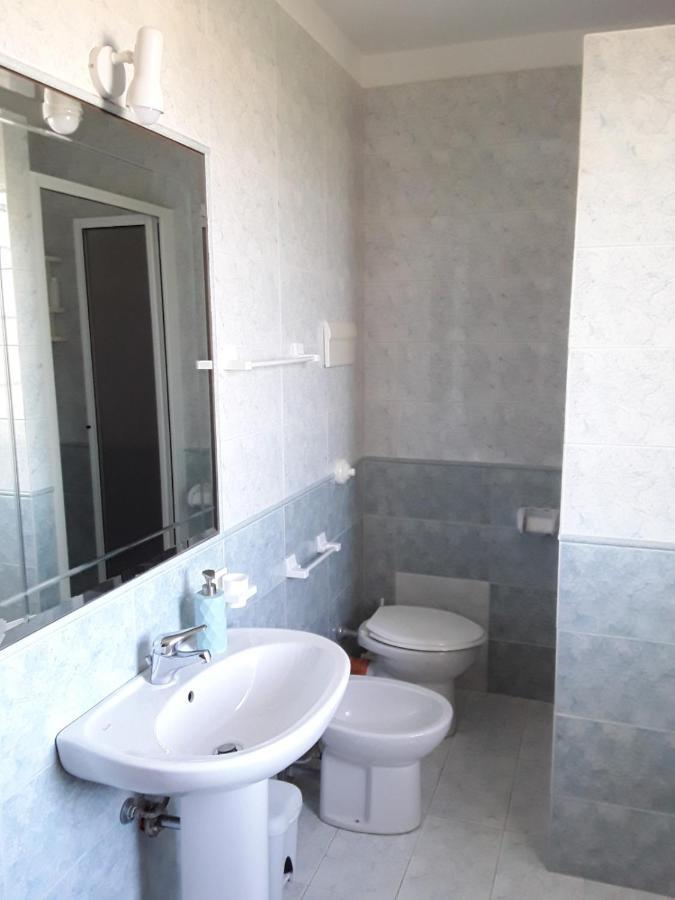 Casa Vacanze Isolotto Isola delle Femmine Exteriör bild
