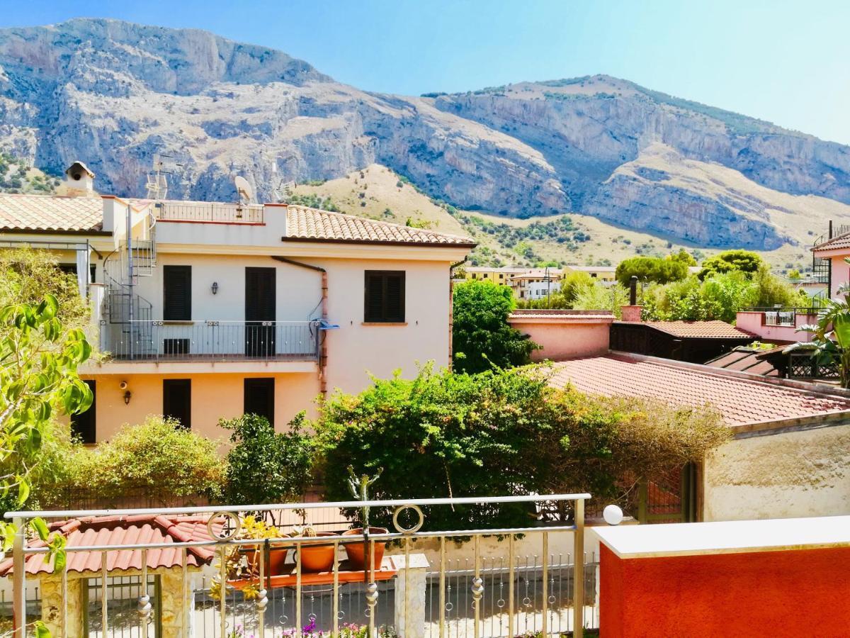 Casa Vacanze Isolotto Isola delle Femmine Exteriör bild
